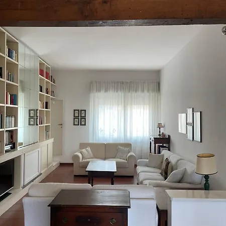 Aparthotel La Casa Nel Borgo Borgo San Lorenzo